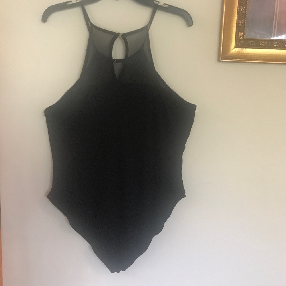 ✴️NEW✴️Bold Elements Sleeveless Bodysuit. Black. Large